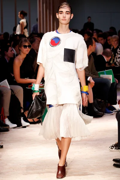 Look 33